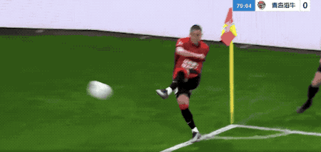 成都蓉城1-0力克青岛海牛 罗慕洛头球破门牟鹏飞