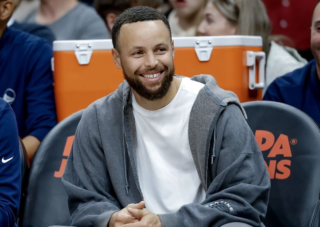 勇士险胜篮网 桑托斯砍31分成关键先生 科尔点赞