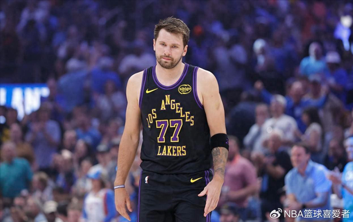 湖人惨败雷霆东契奇重伤伤退MVP梦碎