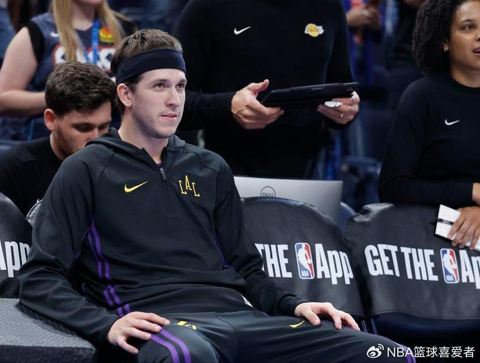 湖人惨败雷霆东契奇重伤伤退MVP梦碎