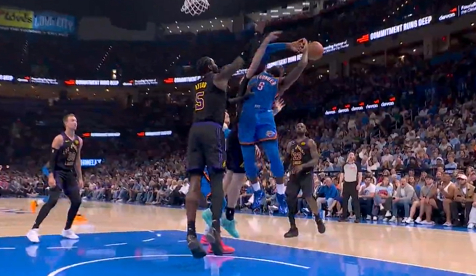 雷霆多尔特第三节重伤离场 防守体系面临考验